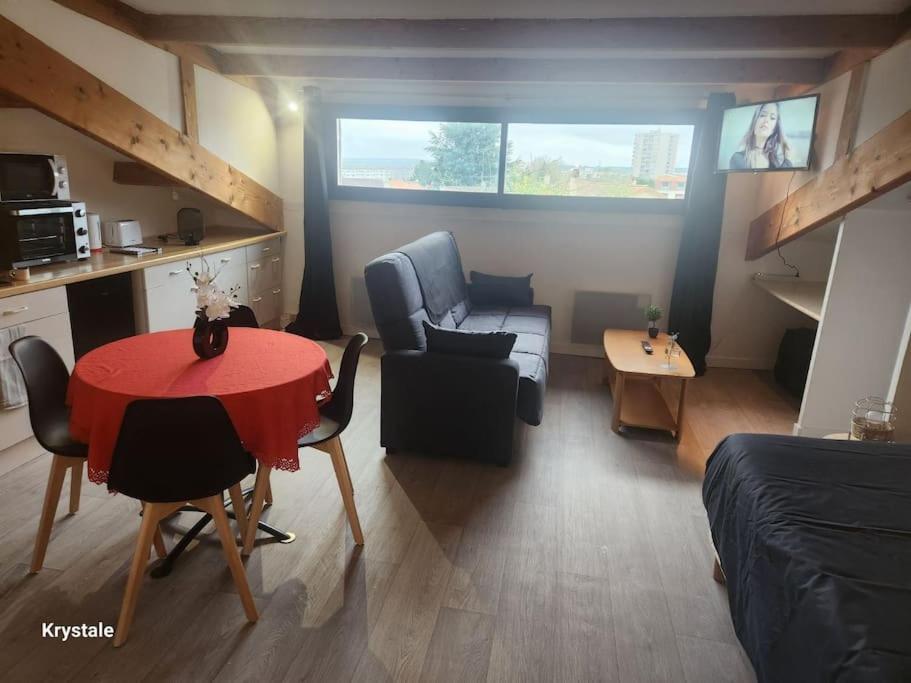 Studio Proche Centre-Ville Cholet Exterior foto